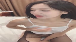 不纯学妹，灵灵9