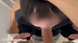上學前幫哥哥處理晨勃的妹妹