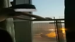 窗边露出