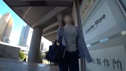 揺れる爆乳とはみ出る乳首がエロすぎぃ！役立たずブ...ラ命支えてます