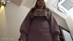 スレンダー女にお仕置き