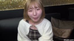 かわいい専門学校生に中出し