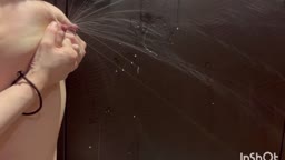 母乳　噴射