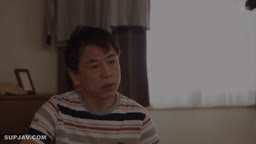欲求不満な人妻と独身男