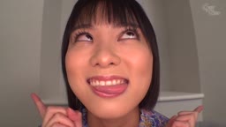 セクシー女優の変顔お散歩
