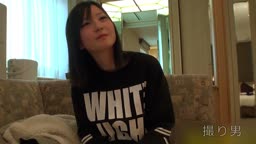 【撮り男】　初ハメ撮りで緊張気味☆清楚系18歳女の子の膣穴に快感伝道