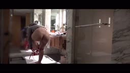 完璧ボディの美女　えろバニー着替え