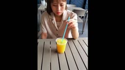 You〇ubeでも活動してた笑顔が素敵なちっぱいちゃん。すっかり中出しされてしまいました