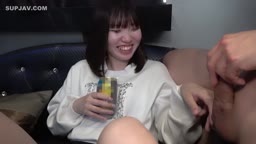 【初撮り/２発射】このこヤバイ！めちゃくちゃ可愛いのに性欲モンスター の色白美裸体の美女とのＳＥＸバトルが開幕。カメラマンも我慢できずに即勃起。参戦するも秒速で大量射精させに尽くしてくれる。