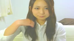 ライブチャット　美人　美巨乳　制服オナニー