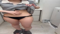 脱毛サロンで働くさおり(12)