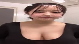 爆乳