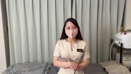 脱毛サロンで働くさおり(35)