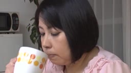 爆乳清掃熟女