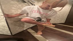 彼女