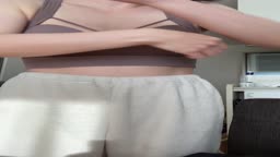 不倫巨乳人妻