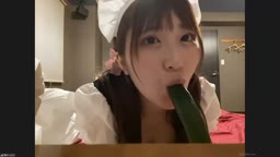 無 激かわ巨乳ツインテメイドちゃん きゅうり＆バイブオナ