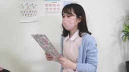 ナース服パンチラノーブラ
