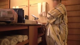 まだ若いのに我慢できないオホ声3
