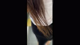 エリート系OLがスカートを捲り上げられパンツに手をぶっこまれる。