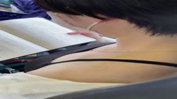 電車内着衣胸