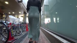 激エロマキシワンピを着た露出狂同然の美女！！理性崩壊でケツもオッパイも鷲掴み