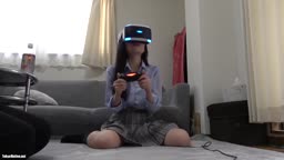 VRゲーム中にいたずら