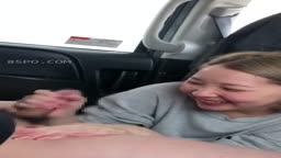 ギャル車内フェラ