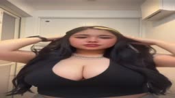 爆乳
