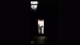 女性の隣人