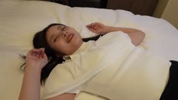 綺麗な顔立ちとパイパンまんこが素晴らしい