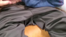 【個人】うなだれる旦那の前で童貞の反り上がった一物を入れられ喘ぐ人妻、、その後ビ○クを使い