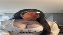 えっぐい乳のヤリマンJD