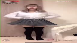 ライブハプニング！パンツ見えた！