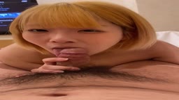 色白美乳彼女の主観フェラ