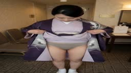 和服着替えパンチラ (12)