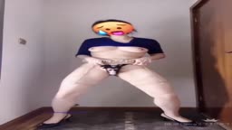 変態ダンス1