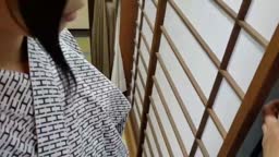 【個人】返済期日に間に合わず...旅館で初めての不倫 背徳感を感じながらも旦那に隠れて他人棒を咥えるｽﾚﾝﾀﾞｰ美人妻特典