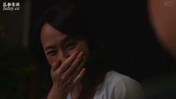 由美