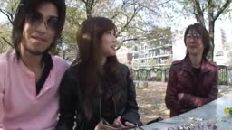 彼氏の目の前で彼女が他人とエッチ2