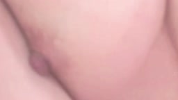 お尻の穴を見せながら排出してしまった