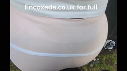 Encoxada MILF shake huge ass at premiere
