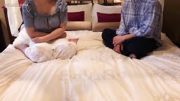 以前ニュースになった大学生の集団セックスパーティーの最後列を撮影した動画です。