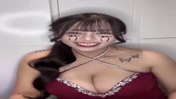 爆乳