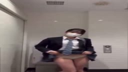 jk     美女　プラベにこの子のオナニー動画あります