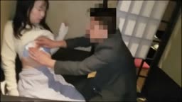 【個人】お子さんを預け店内で他人棒を頬ばりホテルで子宮奥に中出し