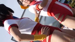 コスプレイヤー