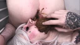 Betty - Scat Shit Blowjob