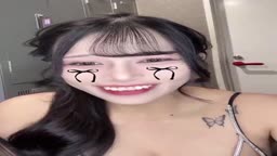 デカ乳　まりな