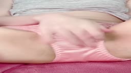 ピンクのフルバックパンティでオナニー♡
